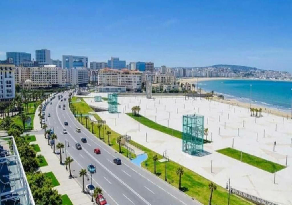 Ap 2Ch City Centre Parking En Face Hilton A Cote Du Plage Tangier Exterior photo